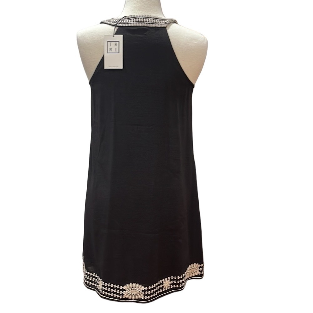 NWT THML Embroidered Sleeveless Shift Dress Black Cream SZ S - Picture 4 of 7